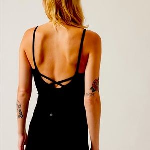 Athleta aurora cami small black nwt